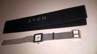 Ženski sat quarz s logom kozmetičke kompanije Avon prodajem