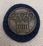 Originalna značka olimpijade Berlin 1936 sa rozetom