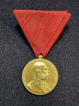 ZLATNA SPOMEN MEDALJA 50 GODINA VLADAVINE F.J.I. - 1848. - 1898.GODINE