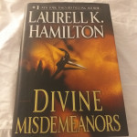 Laurell K. Hamilton DIVINE MISDEMEANORS