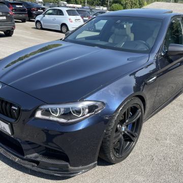 BMW M5 4.4 V8 LCI AUTOMATIK,F1,LED,ŠIBER,HUD,KEYLESS,SOFT CLOSE.......