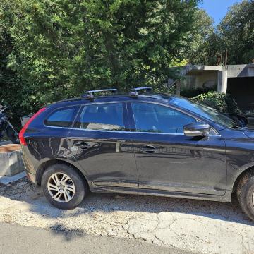 Volvo XC60 FWD D4