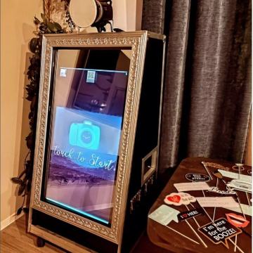 Photo Booth- Magic Mirror