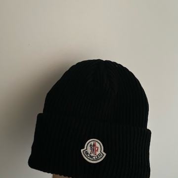 Moncler kapa