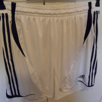 Shorts ADIDAS "+United sht", vel.XL