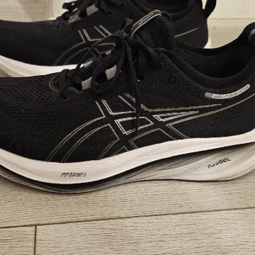 ASICS NIMBUS 26