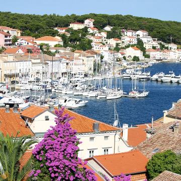 MALI LOŠINJ - stara vila s 6 apartmana 100 metara od mora