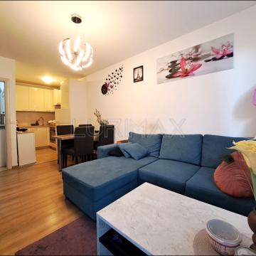 Stan 39.30 m² + vrt 55,37 m² + spremište: Zagreb (Savski gaj)