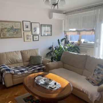 Stan: Zagreb (Ravnice), dvoetažni stan od 96 m2, balkon, parking,