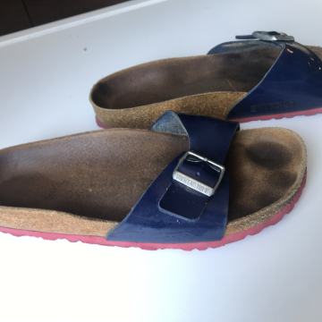 Birkenstock Madrid dvobojne - crveni potplat