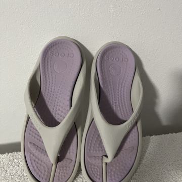 Crocs profilirane anatomske japanke vl.41