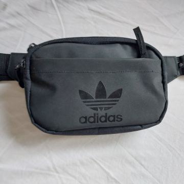 Adidas pojasna torbica