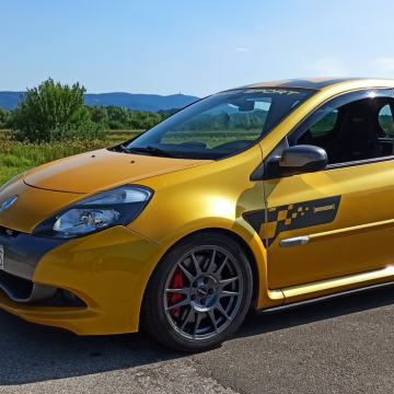 Renault Clio Sport 197 200 RS - Recaro, Akrapovič, Brembo, R3