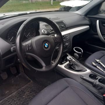 sport volan armatura naslon za ruku nosać čaše BMW 118d 2004 - 2011g