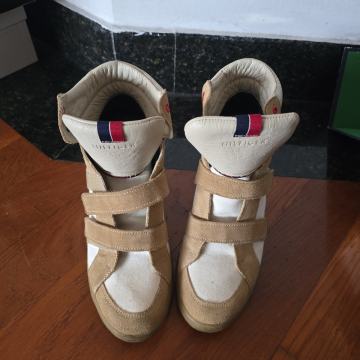 Tommy Hilfiger wedge tenisice veličina 40