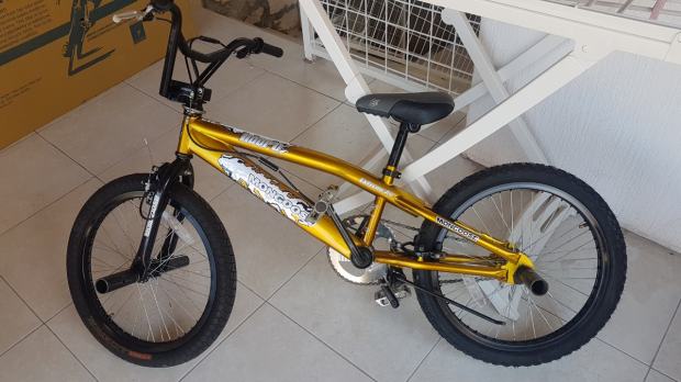  BMX  MONGOOSE  bicikl