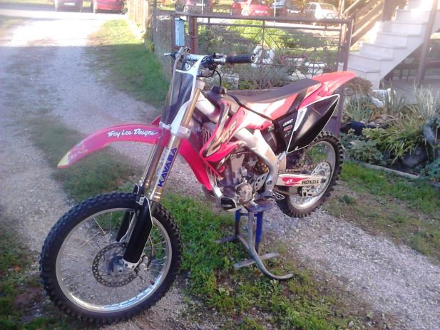  Honda  crf  250 cm3 2005 god 