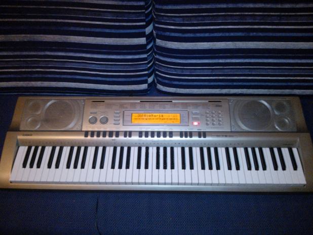 Casio WK 200 klavijatura 76 tipki