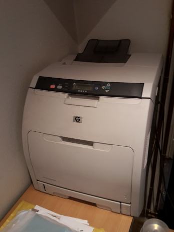 Hp color laserjet 3800 печатает черным цветом