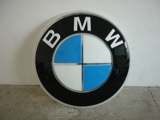 Как выглядит знак bmw