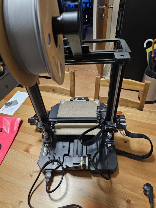 Prodajem Ender 3 S1 Pro