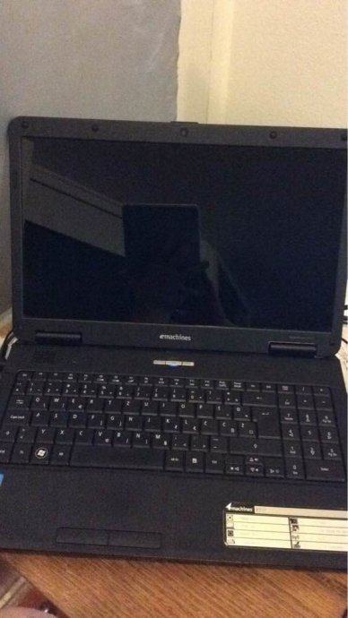 Acer eMachines E727