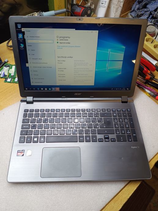 Acer V5 552G AMD A8 ,4gb,500 gb