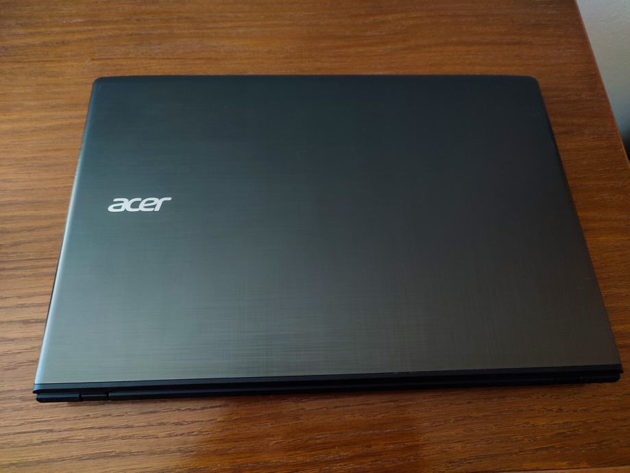 Gaming laptop Acer nadograđen sa 250Gb M.2 SSD-om