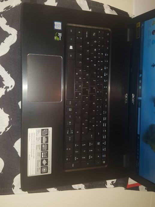 Prodajem Acer Aspire E 17