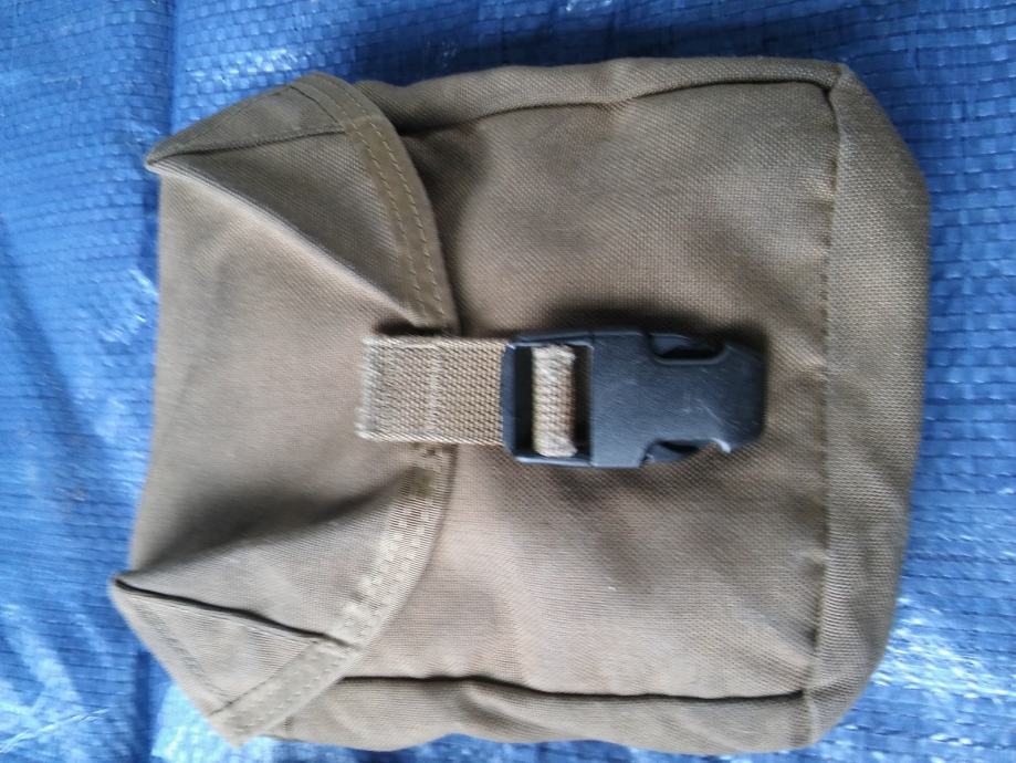 USMC MOLLE medic pouch