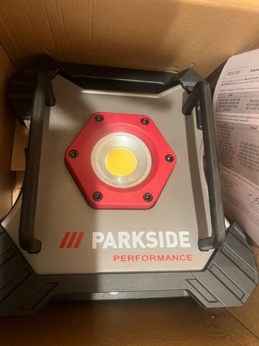 Prodajem Parkside Performanse PPBSTA 20 Li A1, LED aku reflektor