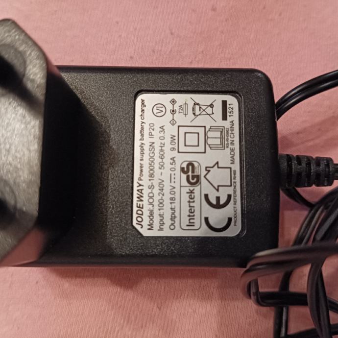 adapter- punjač 18V 9W , KT