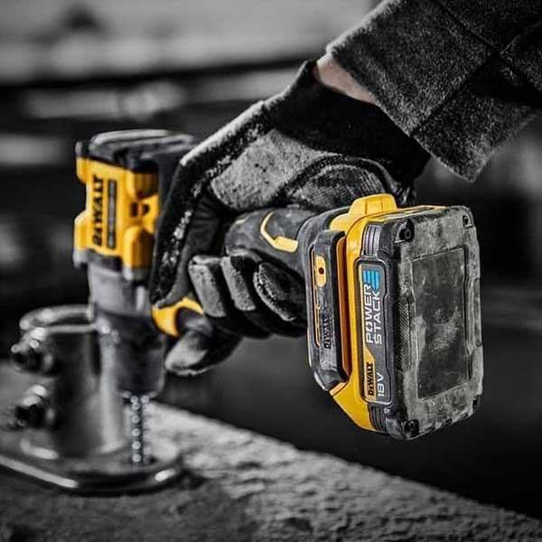 DeWalt aku bušilica DCD800E2T 90Nm POWERSTACK