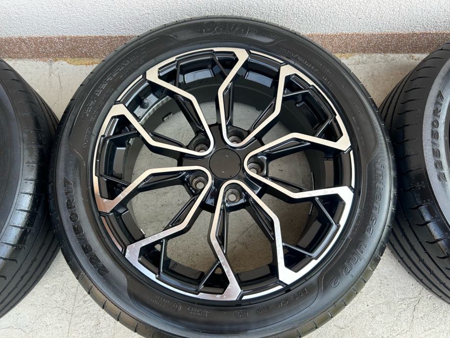 Alu 17'' 5x114.3 et40 7j 72,6 centralna