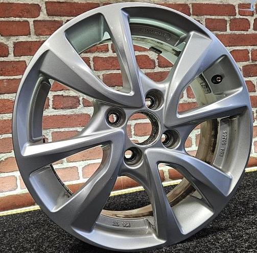 Alu felge 15'' rupe 4x100, 4 kom.MAZDA,2, HYUNDAI,SUZUKI,KIA.