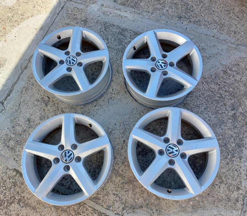 4x cerchi 15'' 5x112 tra l'altro a VW Golf 5 6 7 Passat Caddy