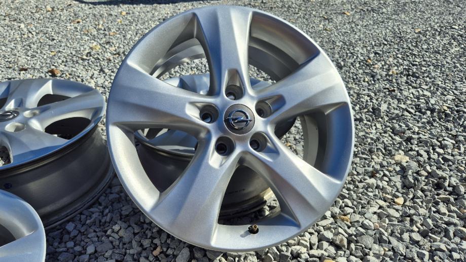 Alu felge 17'' rupe 5x115, original opel