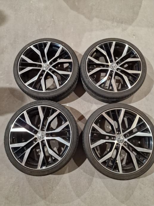 Alu felge 19'' VW Golf 5G0601025AN Santiago