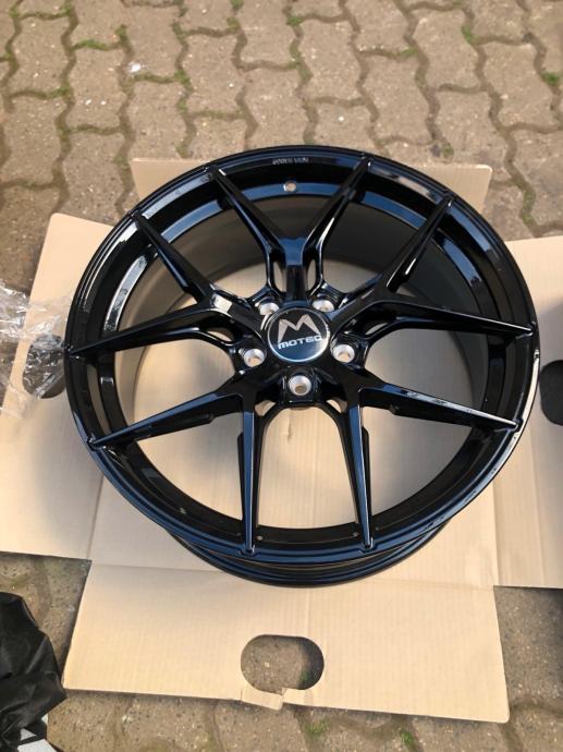 Alu felge motec ultimate 19 cola 5x112 8.5J ET30 crna sjaj