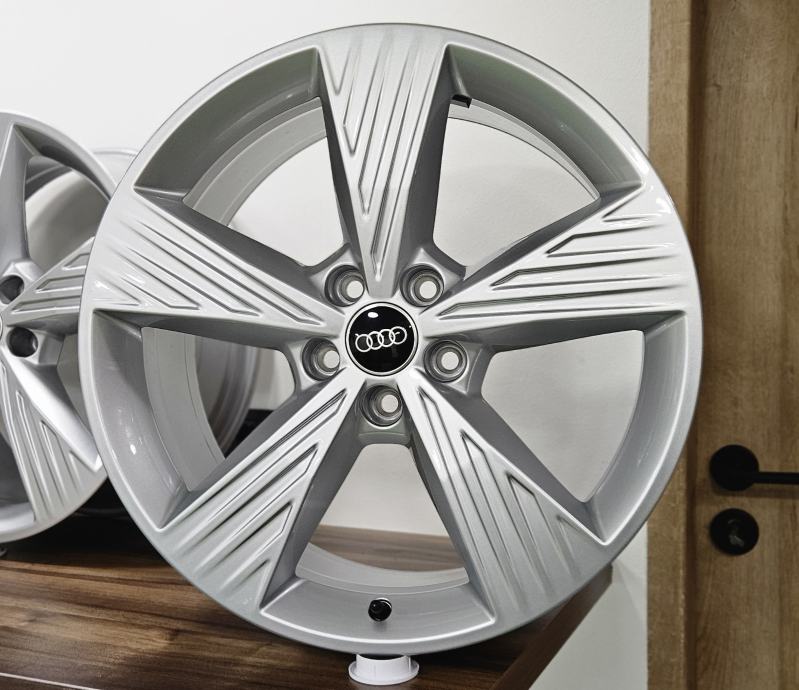 Audi alu felge 19", 5x112, 57.1, orig., A3, Q3, Q4 e-tron, VW, Škoda