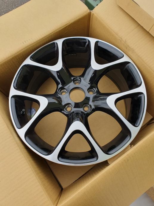 Alu felge 17''  17x7 ET41 rupe 5x110 4 kom. Jeep Renegade