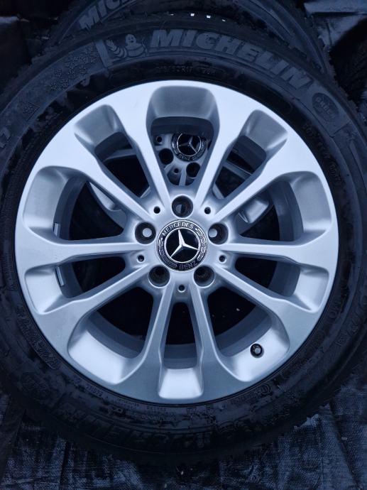 MERCEDES GLA ALU FELGE 17,5X112,SENZORI PRITISKA,GUME DOBRE