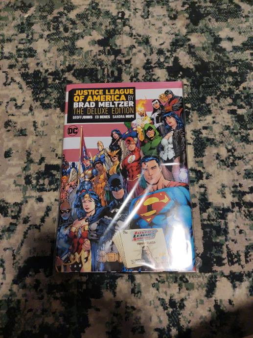 Justice League of America by Brad Meltzer snizenje 50 %