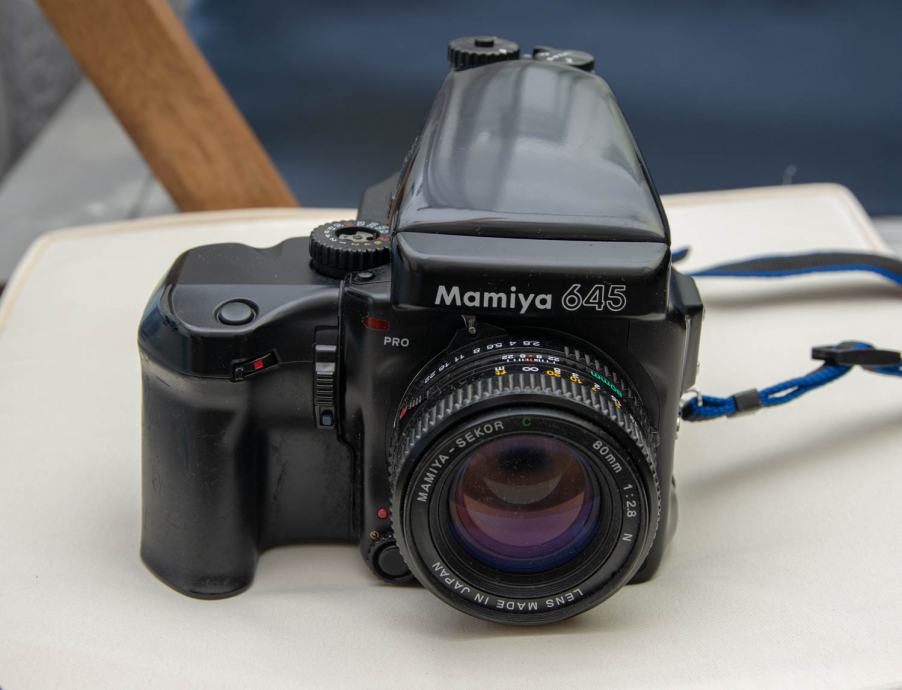 Mamiya 645 pro