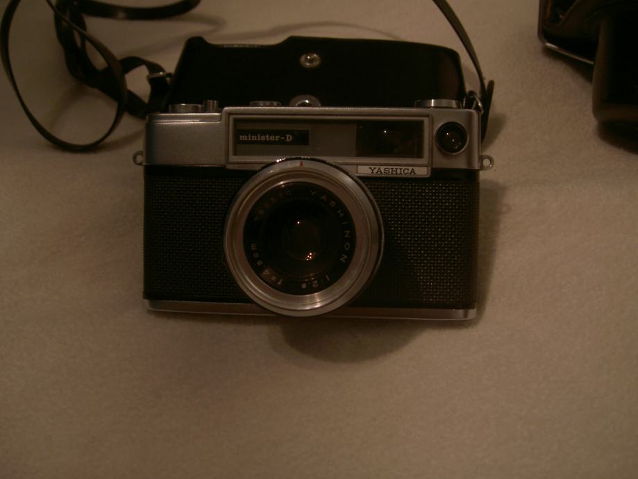 Yashica Minister D fotoaparat