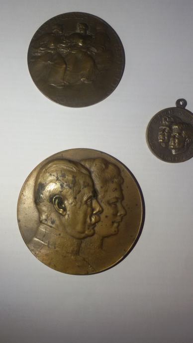 3 stare medalje - Ples Hrvata u Beću, Franjo Ferdinand i J.F. Kennedy