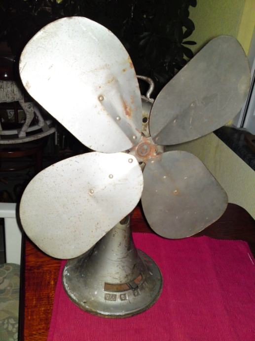 VELIKI VINTAGE AMERIČKI VENTILATOR - EMERSON ELECTRIC; VISINE: 51,5 cm