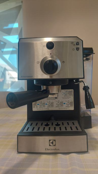 Aparat za espresso kavu Electrolux EEA 111