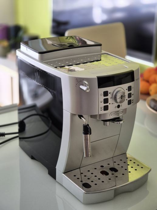 DeLonghi aparat za kavu, Magnifica S