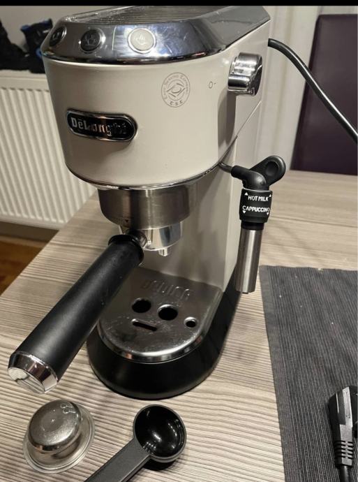 Delonghi dedica EC685.M